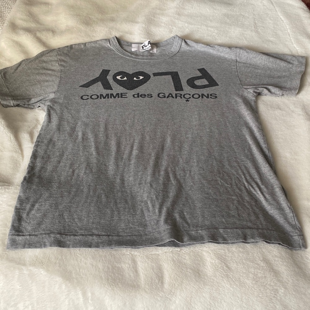 T-shirt men large, but fits like medium